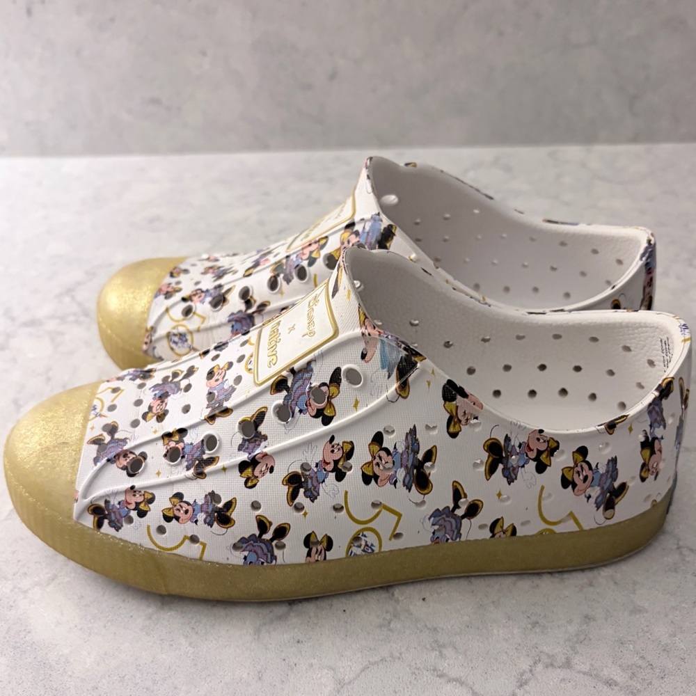Native Kids Disney Gold and White Sneakers - Size J2 - Picture 4 of 8